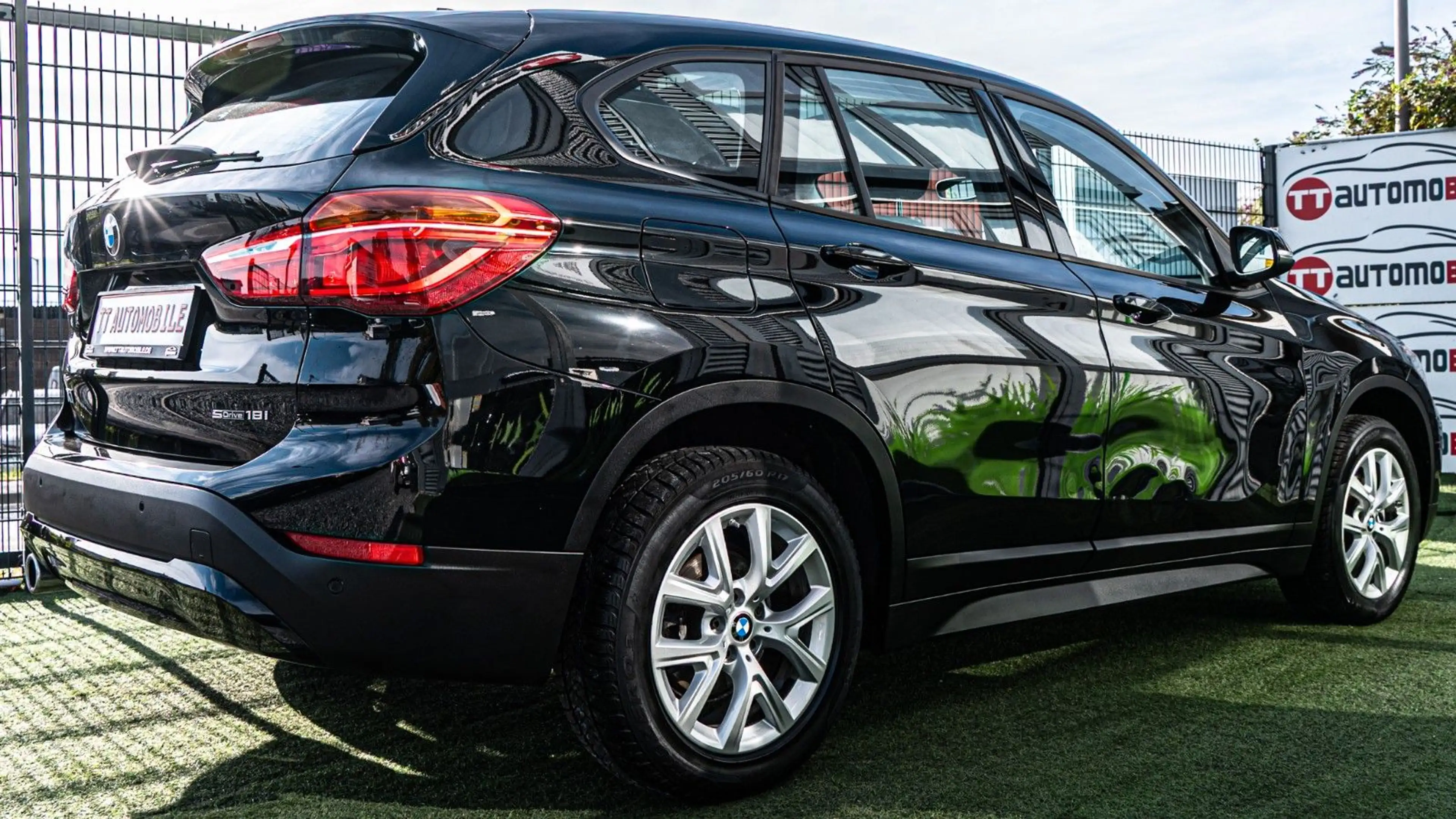 BMW X1 18i sDrive 1.HAND|PANO|NAVI|SHZ — photo 5