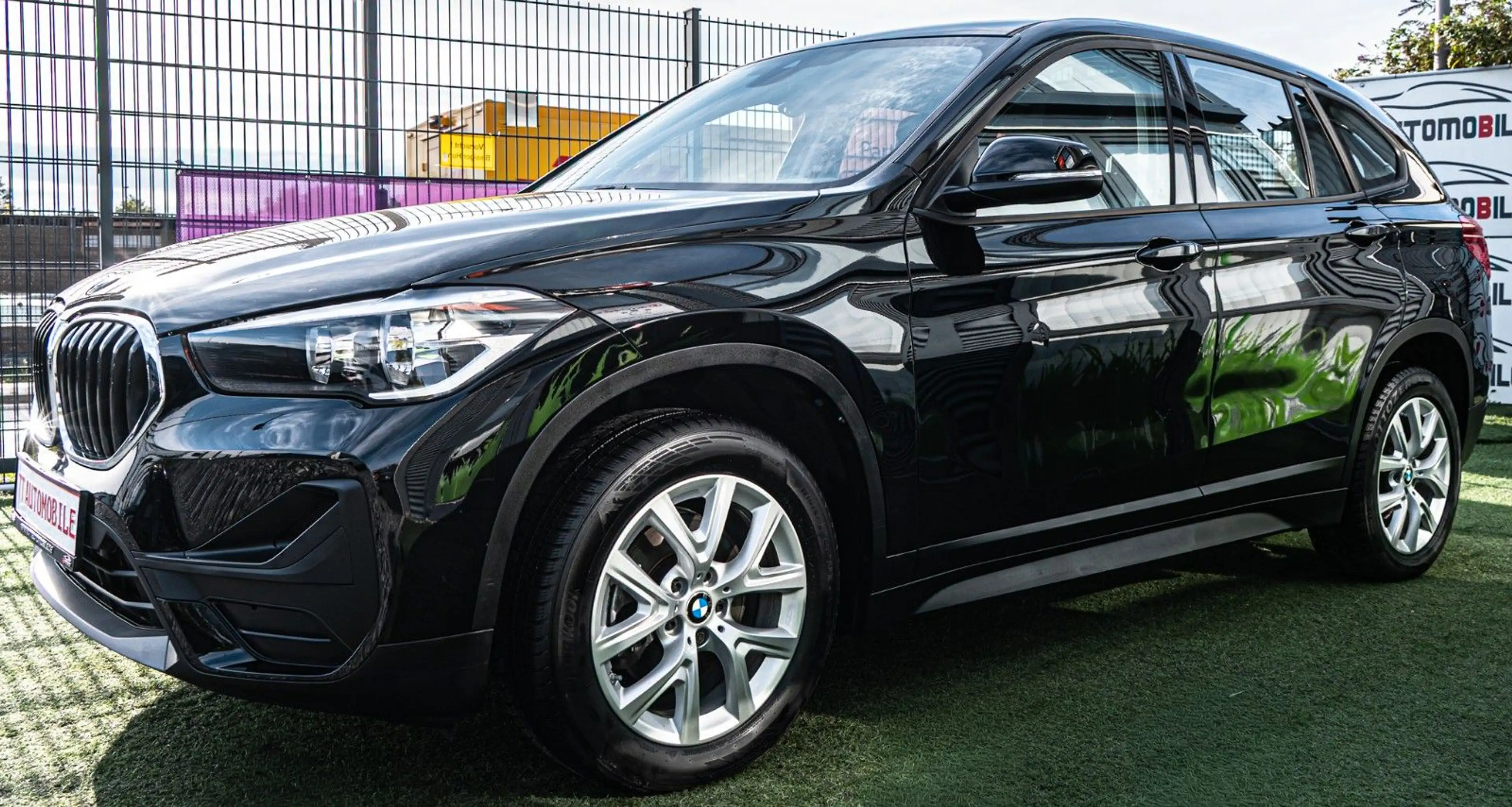 BMW X1 18i sDrive 1.HAND|PANO|NAVI|SHZ — photo 4