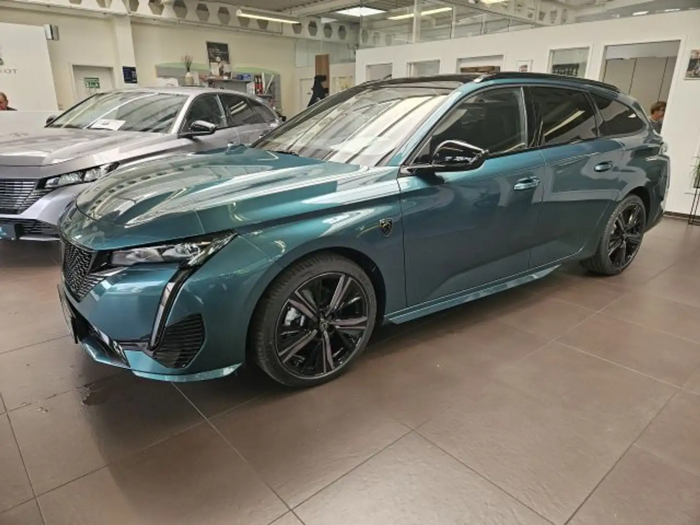 Peugeot 308 SW BlueHDi 130 EAT8 GT Blau - 1