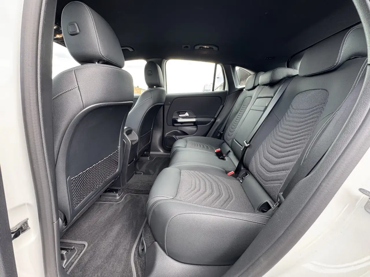 Mercedes-Benz EQA 250+ PROGR. NAVI+AHK+DISTR+LED+KAMERA+EASY-P, миниатюра 11