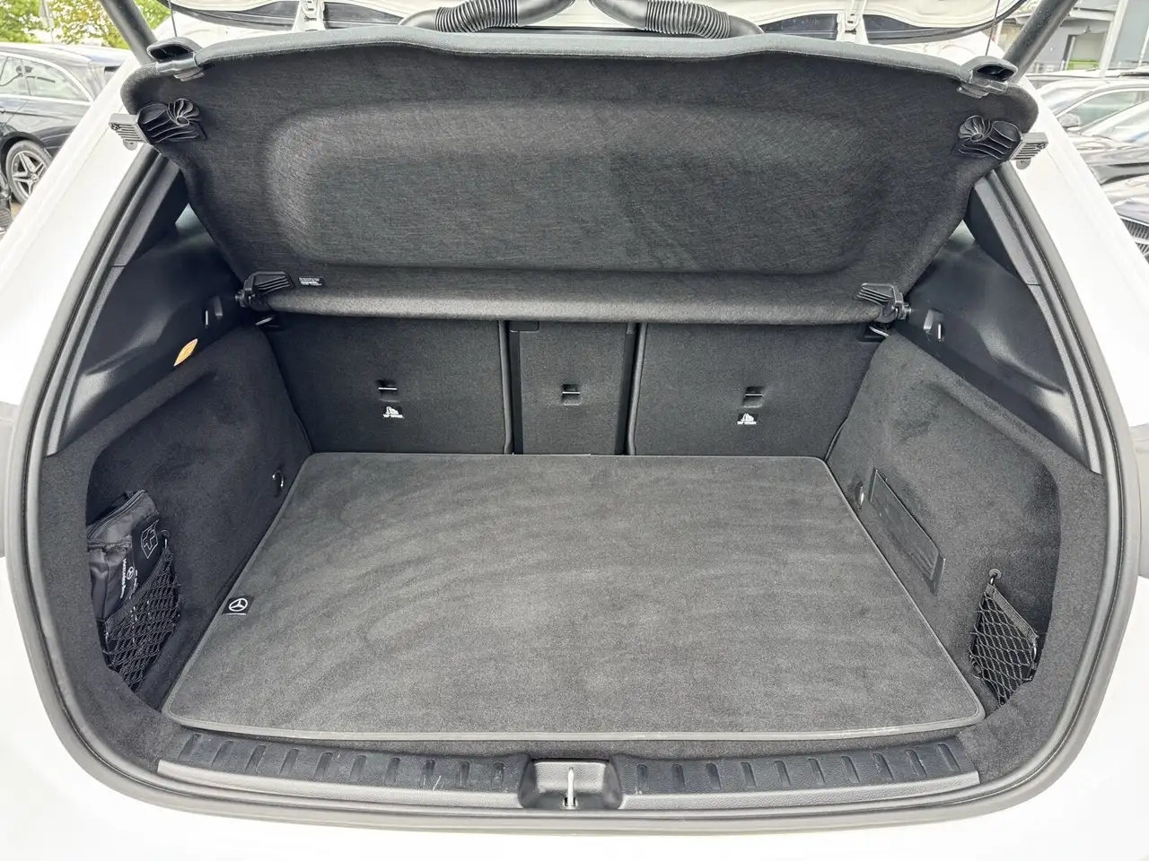 Mercedes-Benz EQA 250+ PROGR. NAVI+AHK+DISTR+LED+KAMERA+EASY-P, миниатюра 19