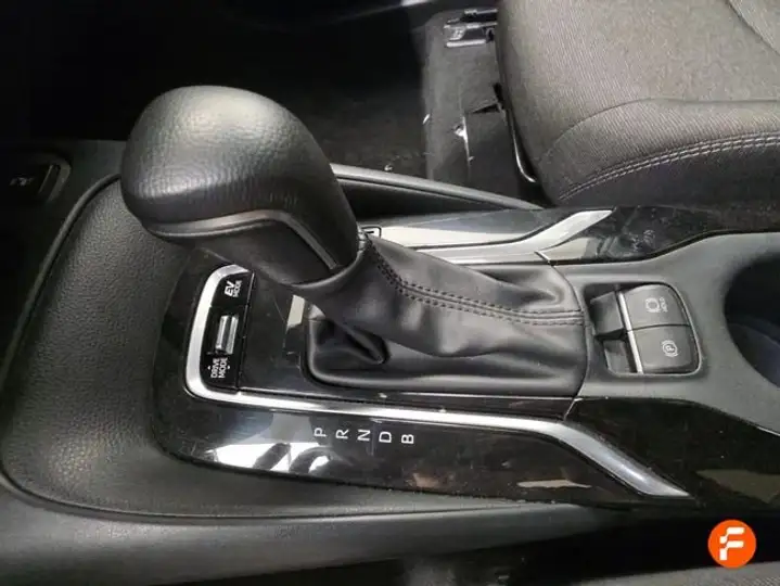 Toyota Auris 2025, foto 19