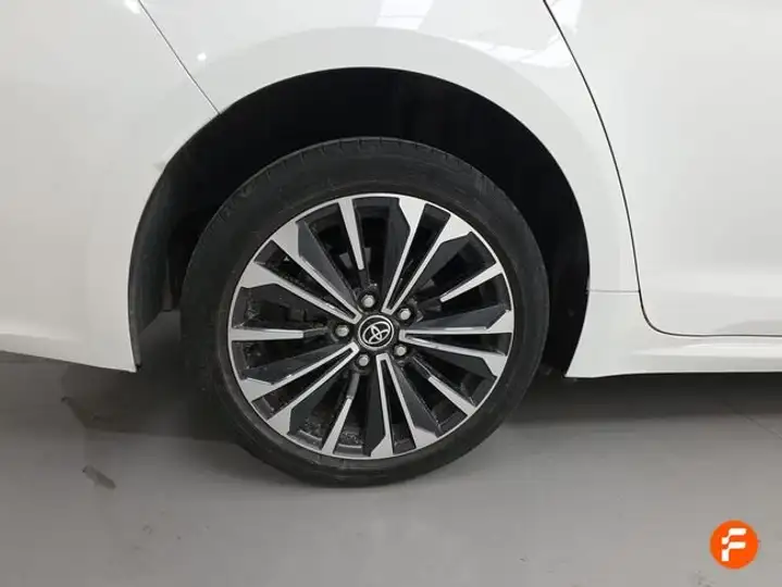 Toyota Auris 2025, foto 14