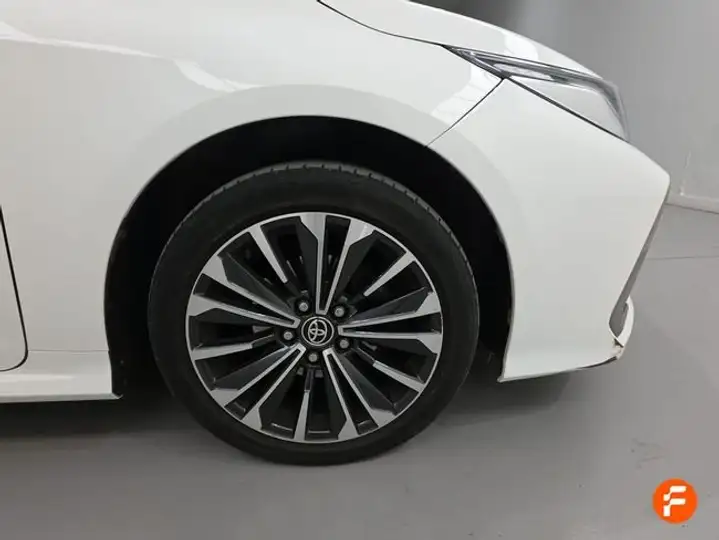 Toyota Auris 2025, foto 13