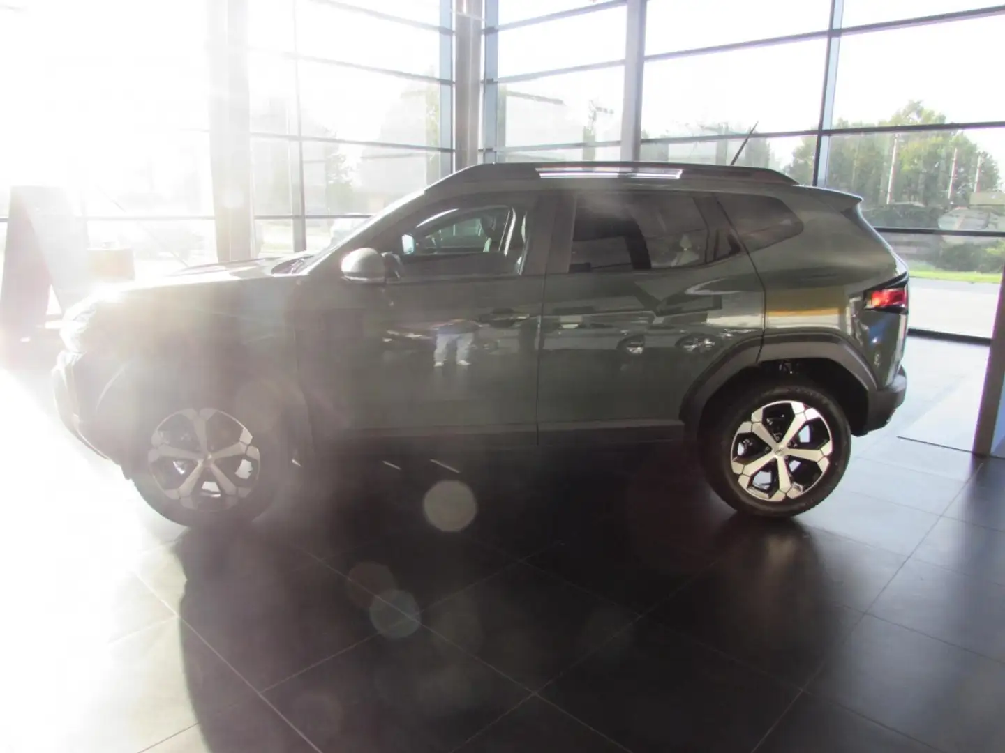 Dacia Duster Journey TCe130 4x4 Klima Navi Rückfahrkamera Gris - 2