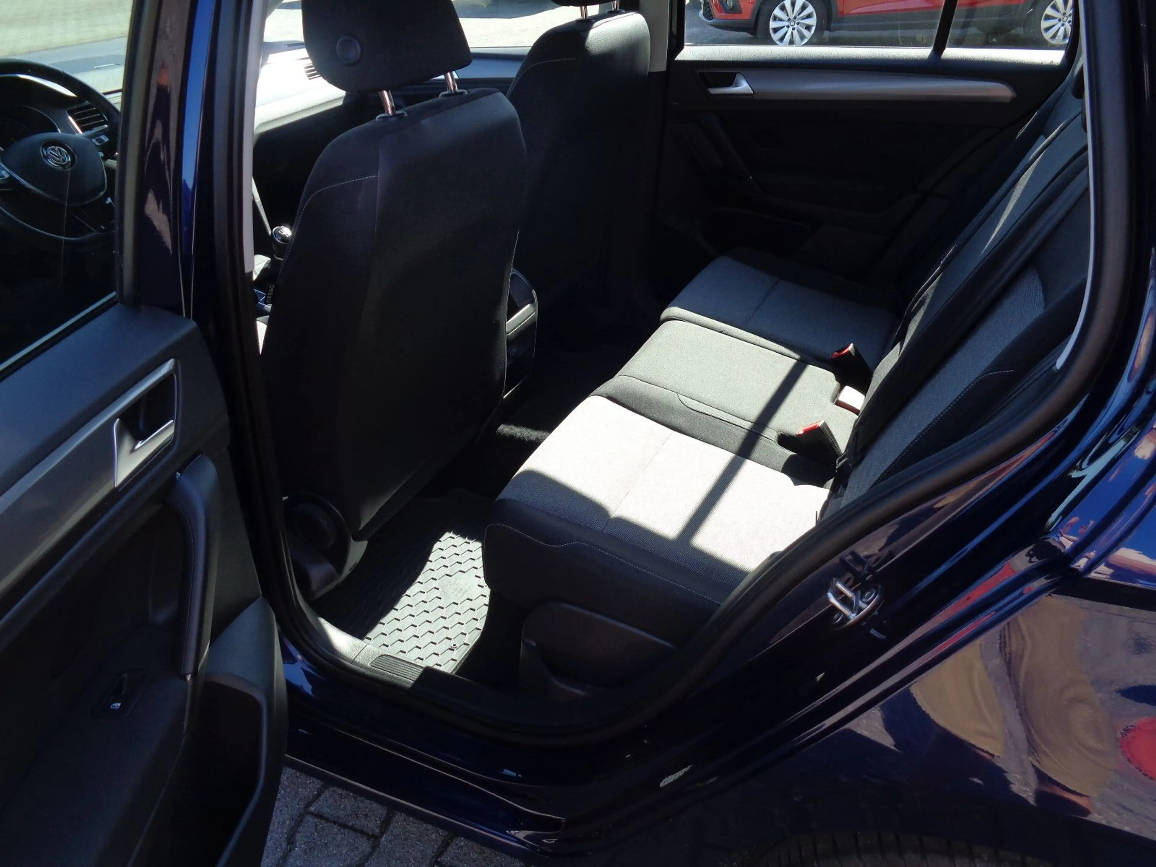 Volkswagen Golf Sportsvan LED, PTS, KLima, LM 8fach, Met., — photo 13