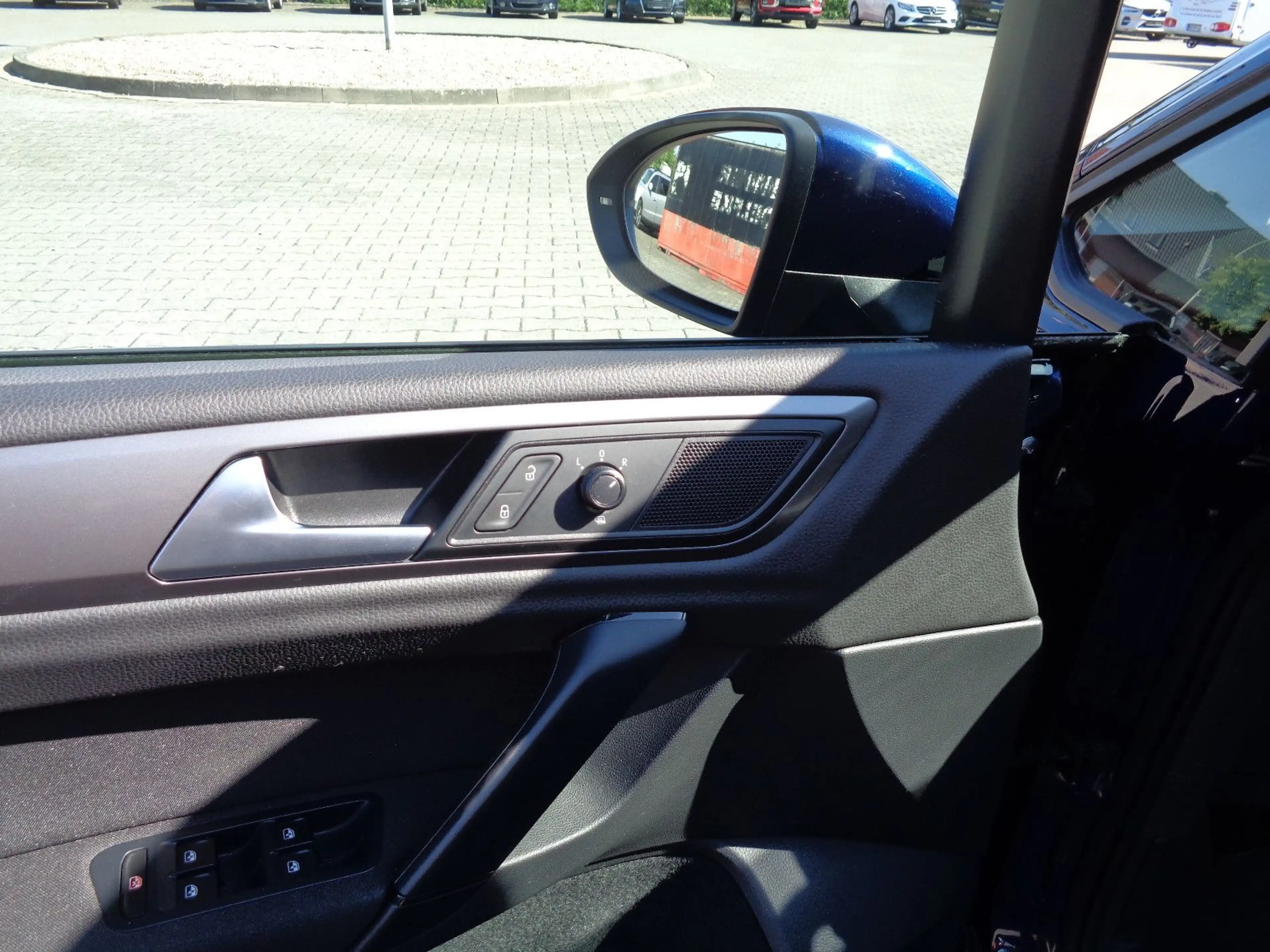 Volkswagen Golf Sportsvan LED, PTS, KLima, LM 8fach, Met., — photo 5