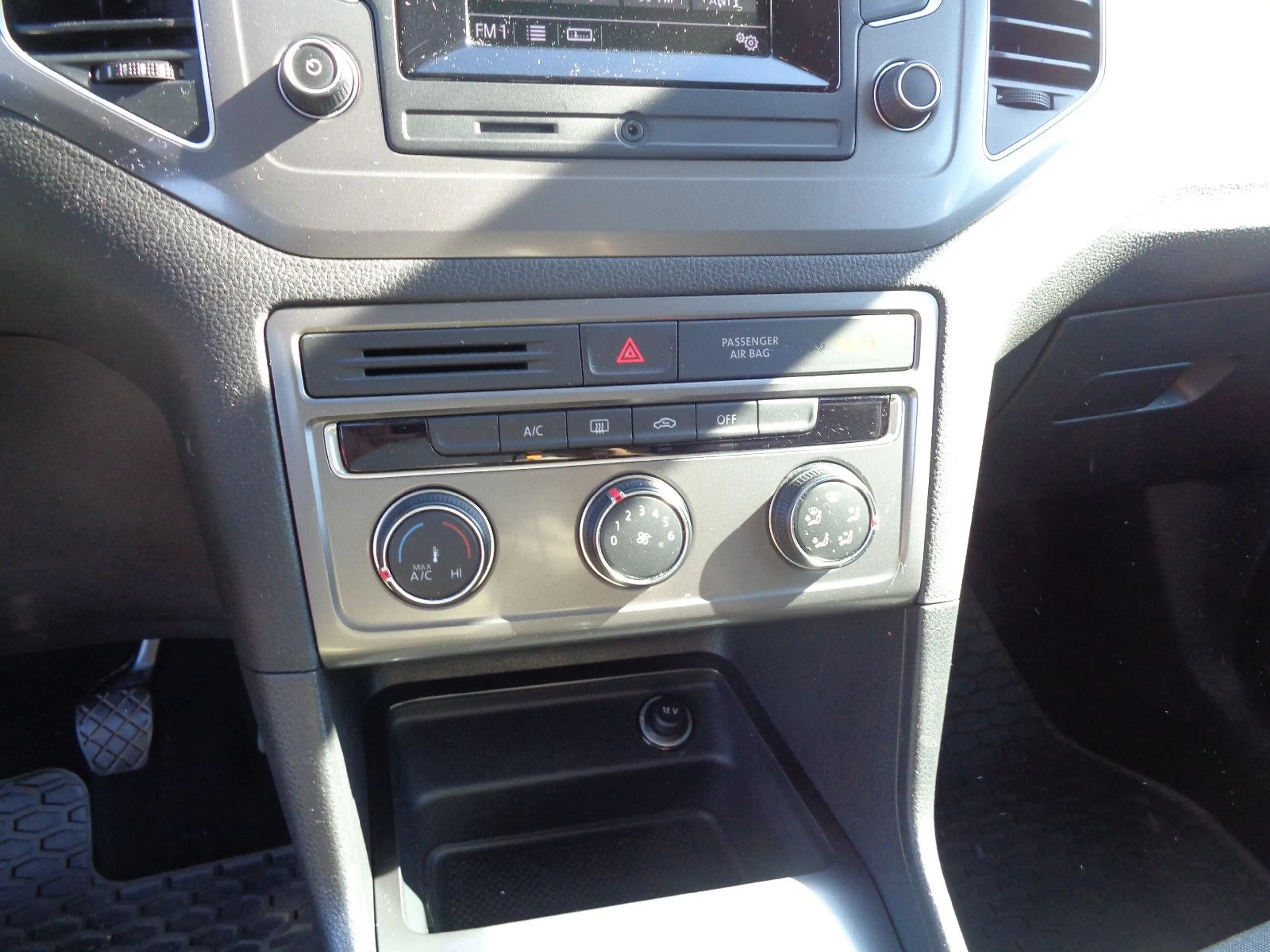 Volkswagen Golf Sportsvan LED, PTS, KLima, LM 8fach, Met., — photo 11