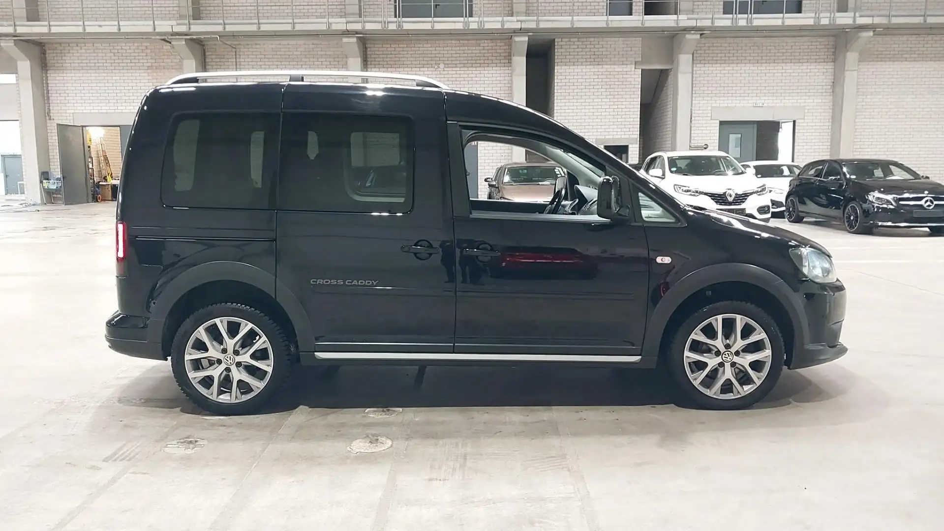 Volkswagen Caddy Cross Caddy BMT Camper AHK  Navi Standheizung Schwarz - 2