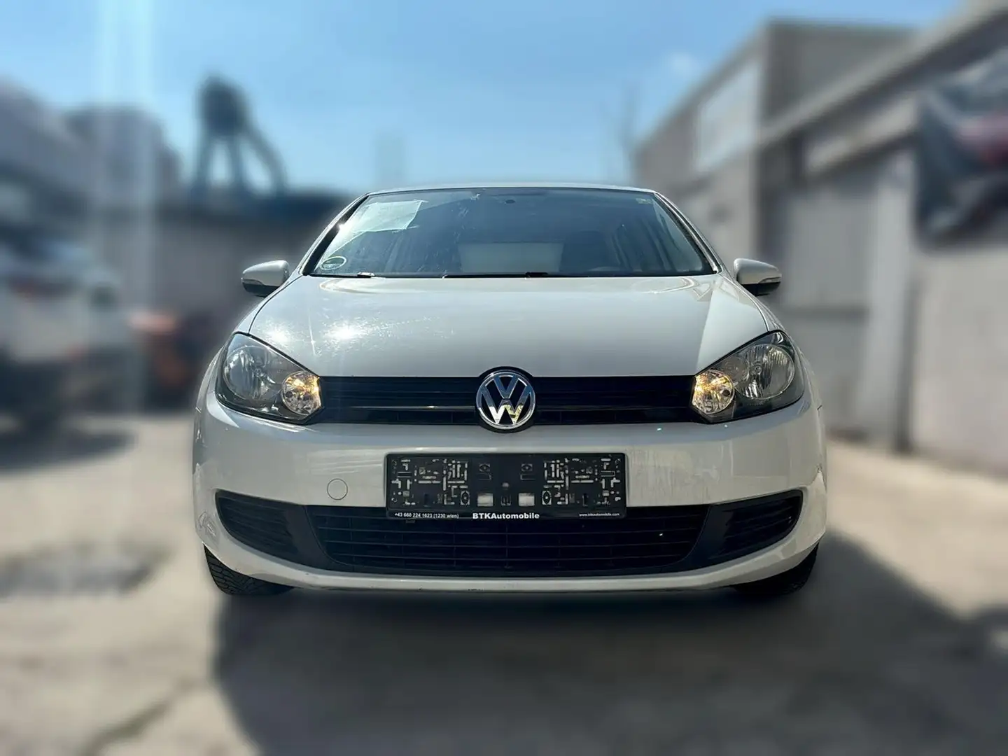 Volkswagen Golf Trendline Weiß - 1
