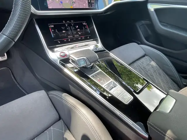 Audi S6 view 15