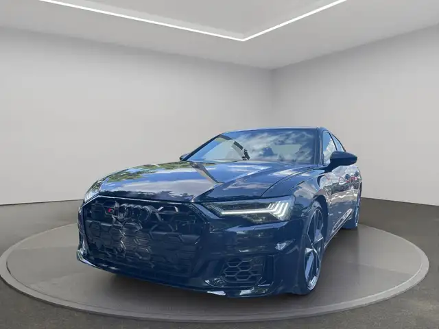 Audi S6 view 3
