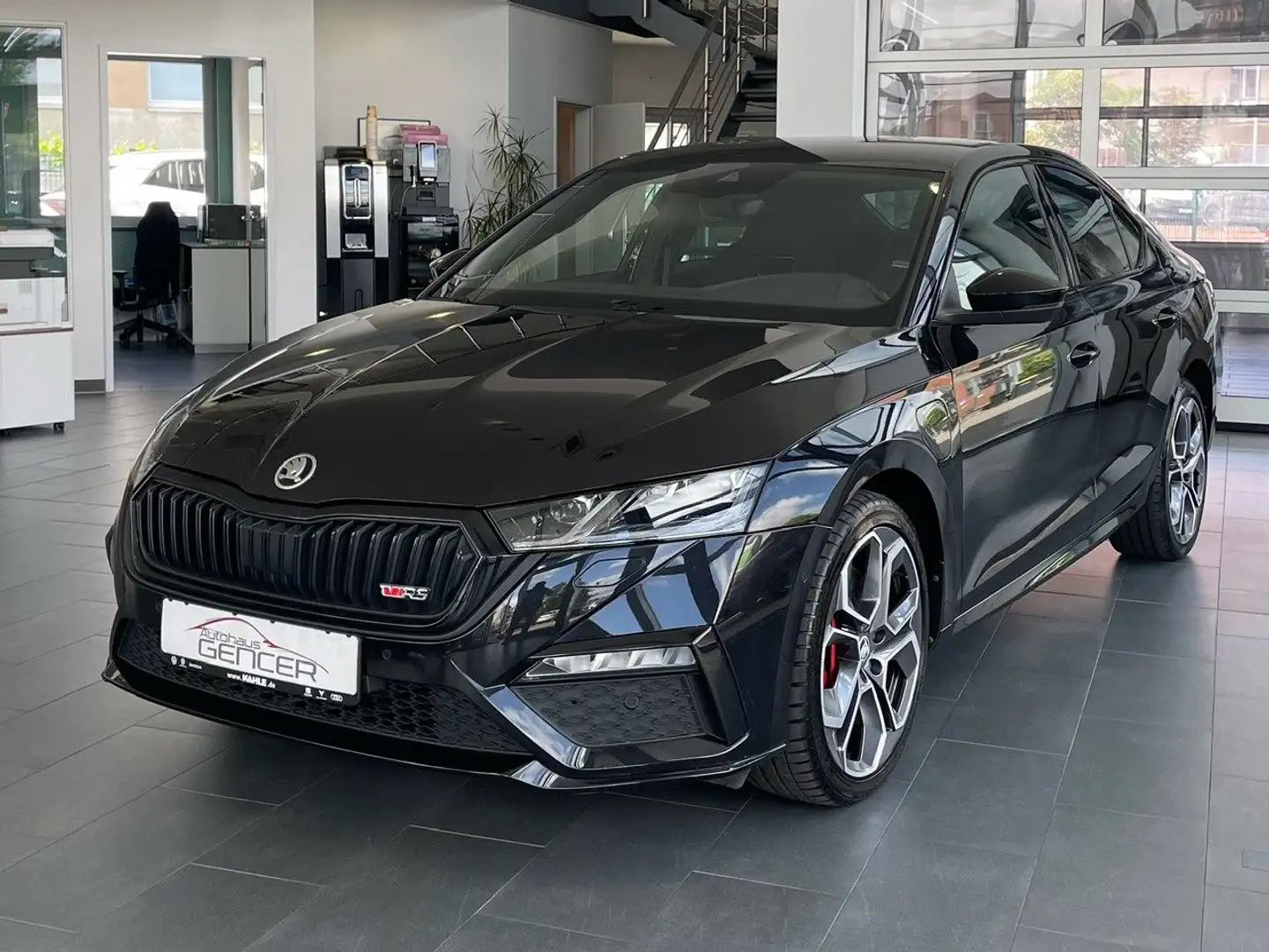 Skoda Octavia Lim. RS iV 1.4 TSI "Matrix/Sitzh./Navi" Schwarz - 1