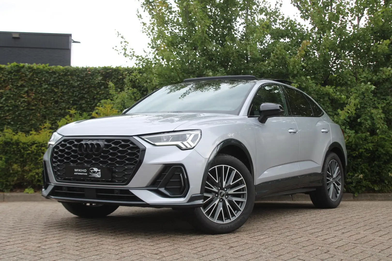 Audi Q3 Sportback 35 TFSI Edition one | Panoramadak | Came Zilver - 1