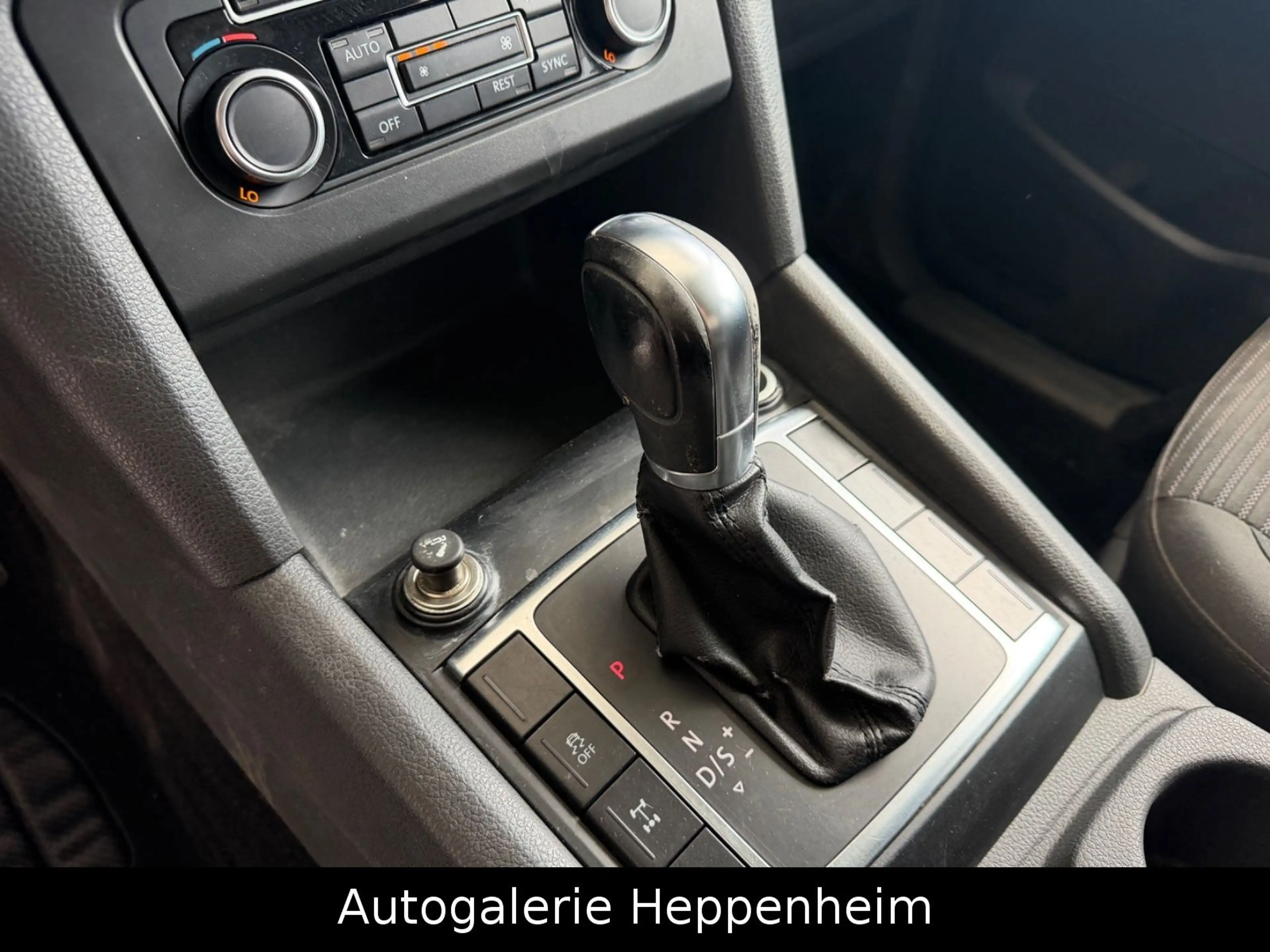 Volkswagen Amarok Highline DoubleCab 4Motion — photo 15