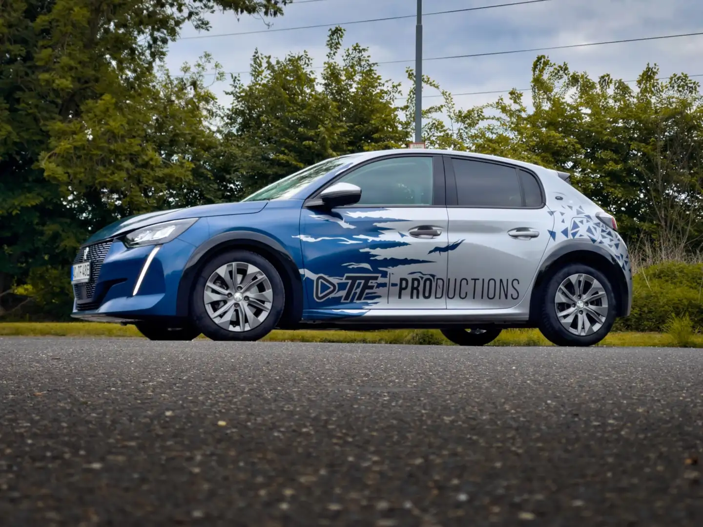 Peugeot e-208 208 Elektromotor 136 Allure Pack Srebrny - 1