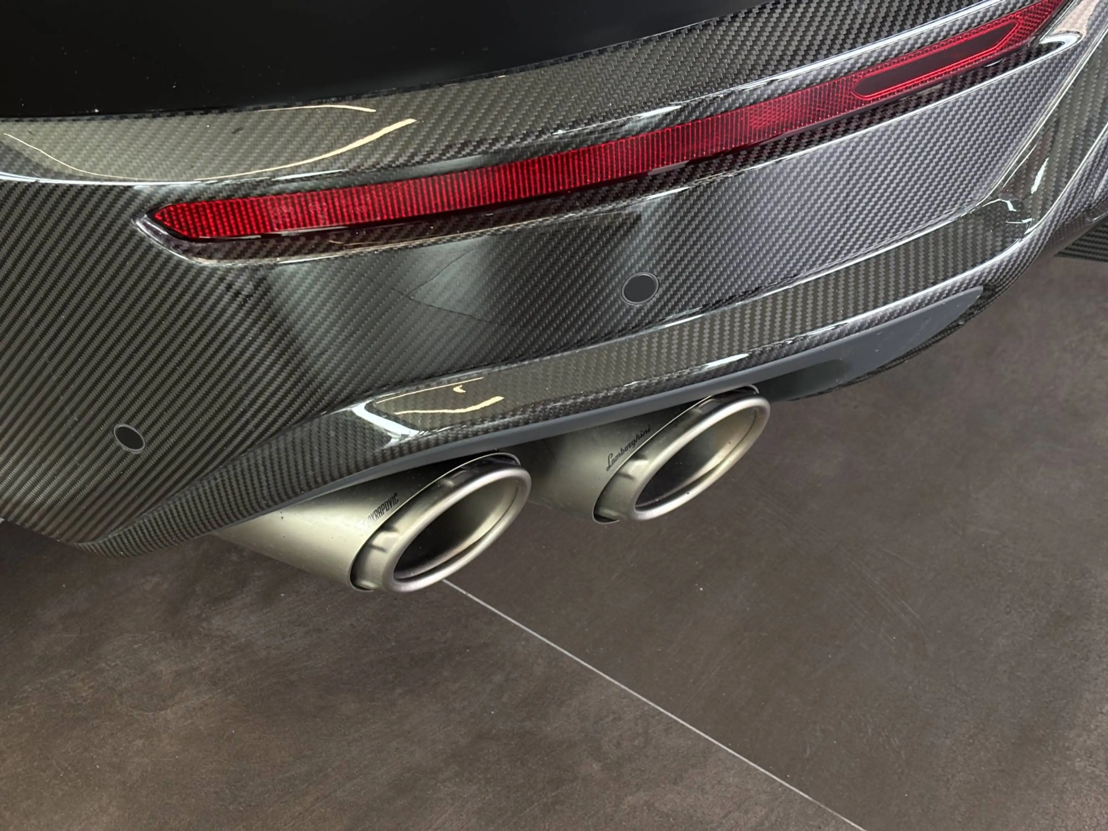 Lamborghini Urus SE — photo 15