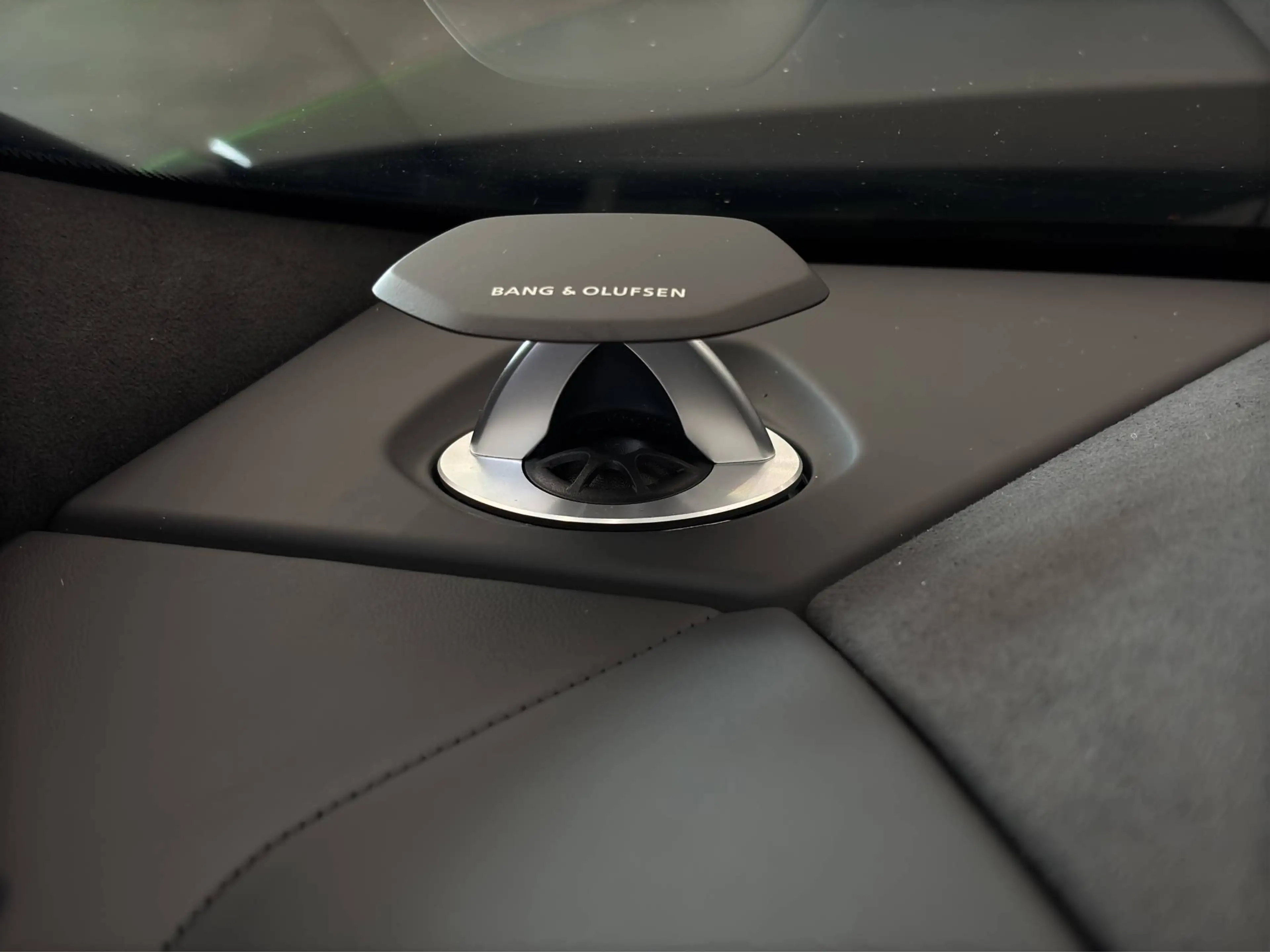 Lamborghini Urus SE — photo 12