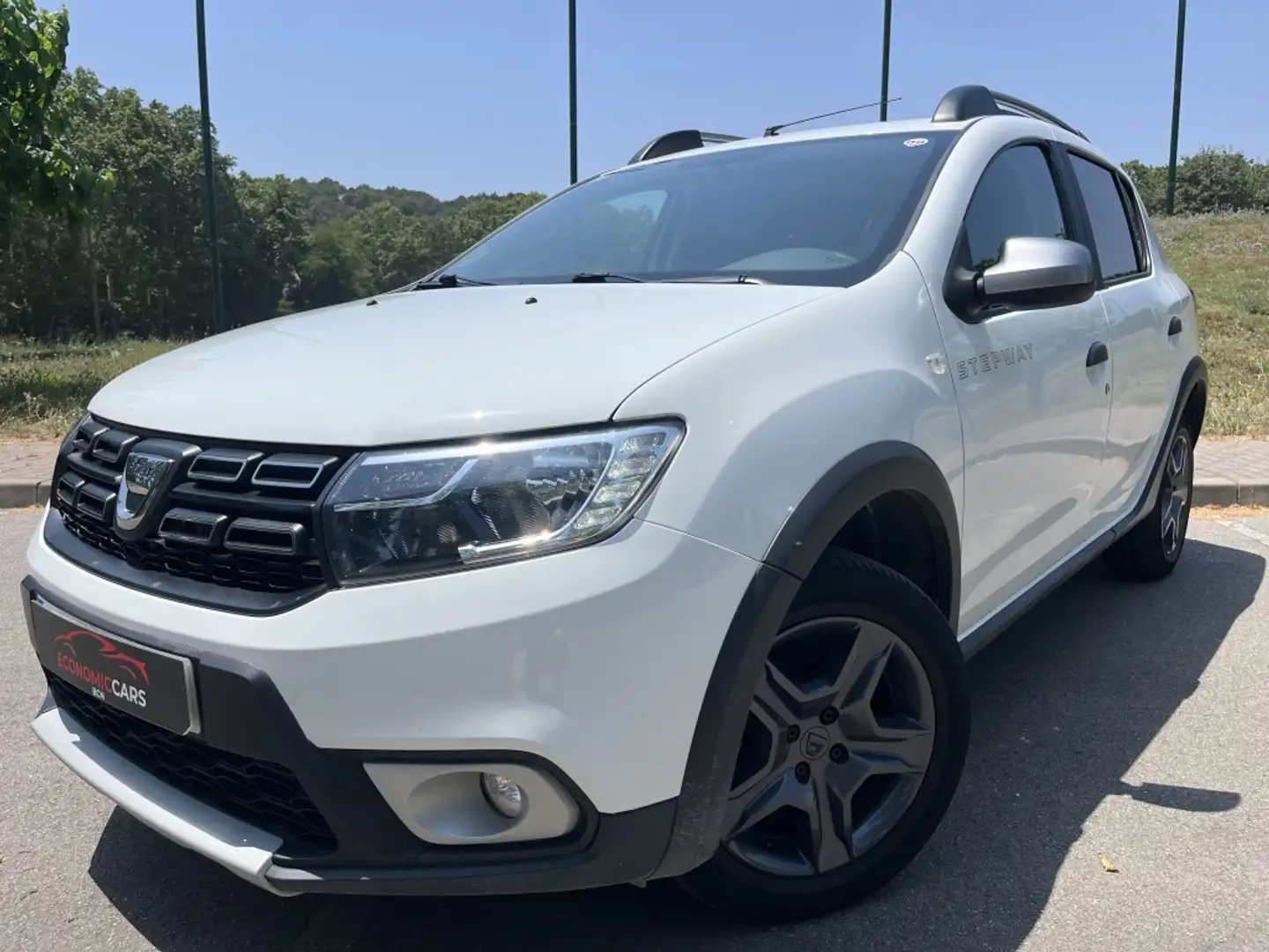 Dacia Sandero 0.9 TCE Comfort 66kW - 1