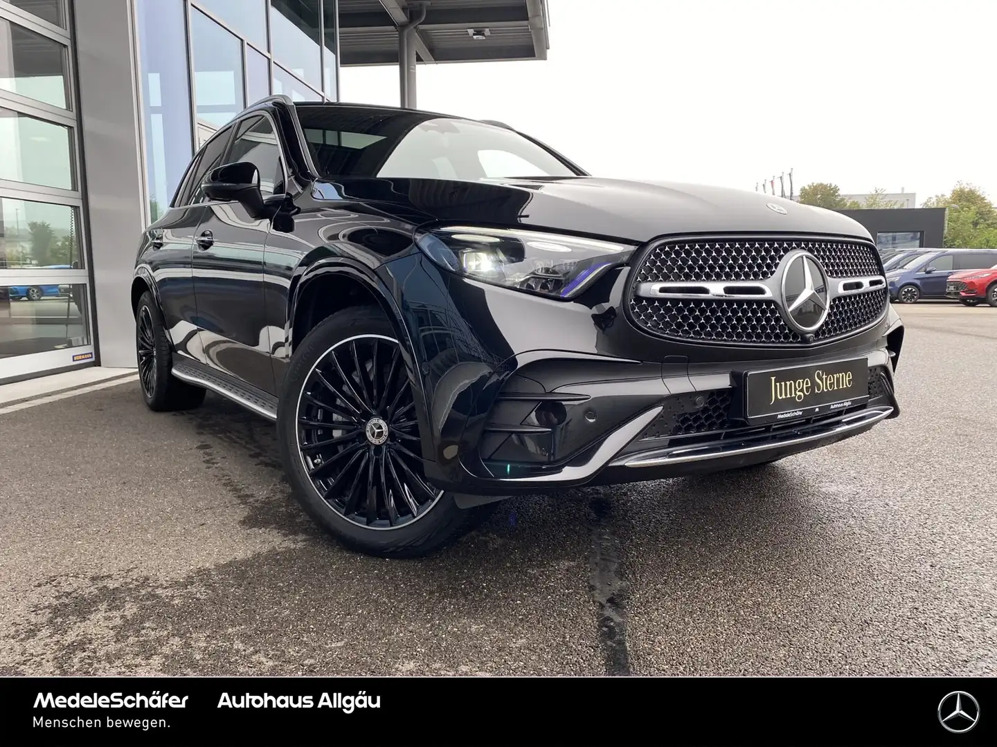 Mercedes-Benz GLC 300 GLC 300 4M AMG 20" AHK Airmatic HA-Lenk PanoSD LED Schwarz - 2