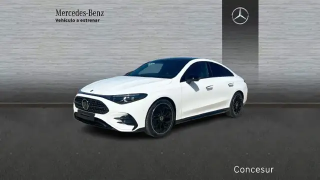 Mercedes-Benz CLA 220 con tecnología híbrida