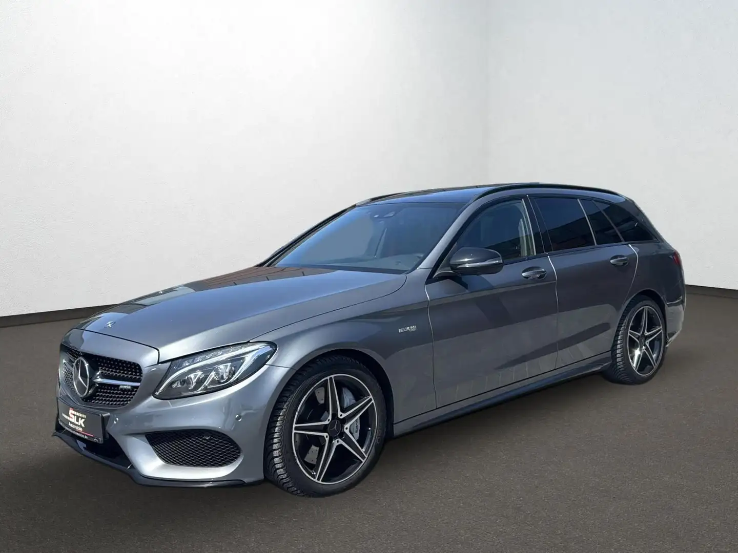 Mercedes-Benz C 43 AMG T 4Matic LED Pano Burmester Night AHK Grau - 1