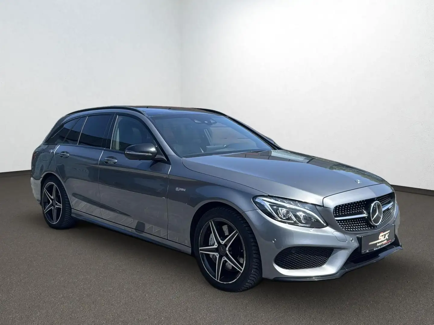 Mercedes-Benz C 43 AMG T 4Matic LED Pano Burmester Night AHK Grau - 2