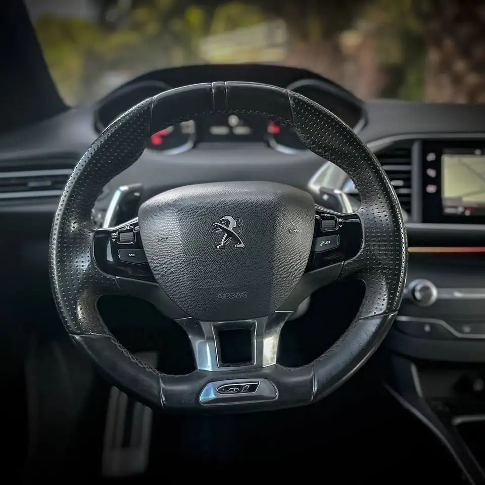 Peugeot 308 308 Coupé-Cabriolet — photo 7