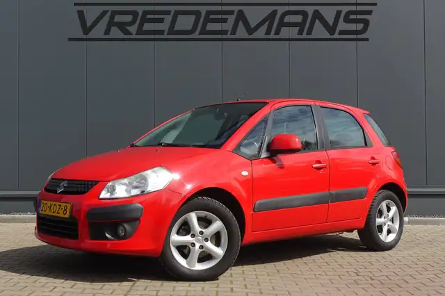 Suzuki SX4 1.6 Exclusive KEYLESS/CLIMA