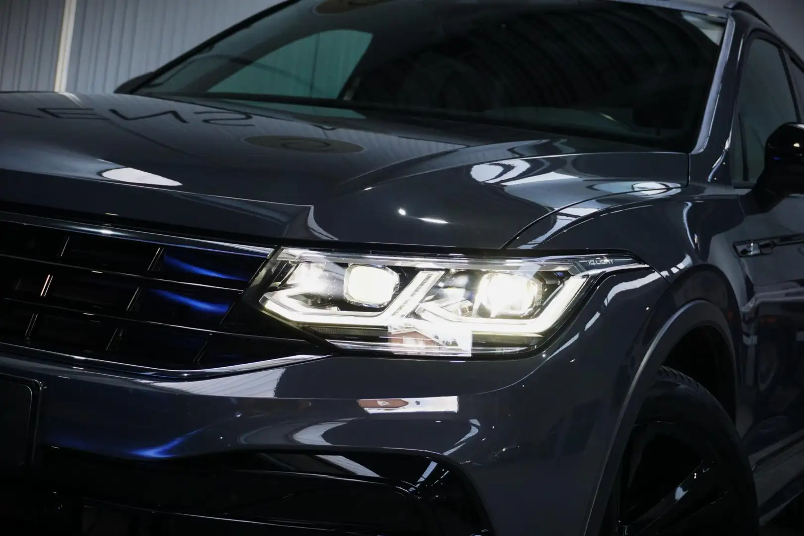 Volkswagen Tiguan 1.5 TSI R-Line Black Style Panodak|Delphin Grey|Ma Gris - 2