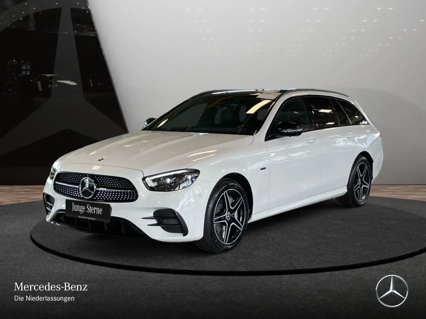 Mercedes-Benz E 300 de T AMG+NIGHT+PANO+360+MULTIBEAM+TOTW+9G Wit - 2