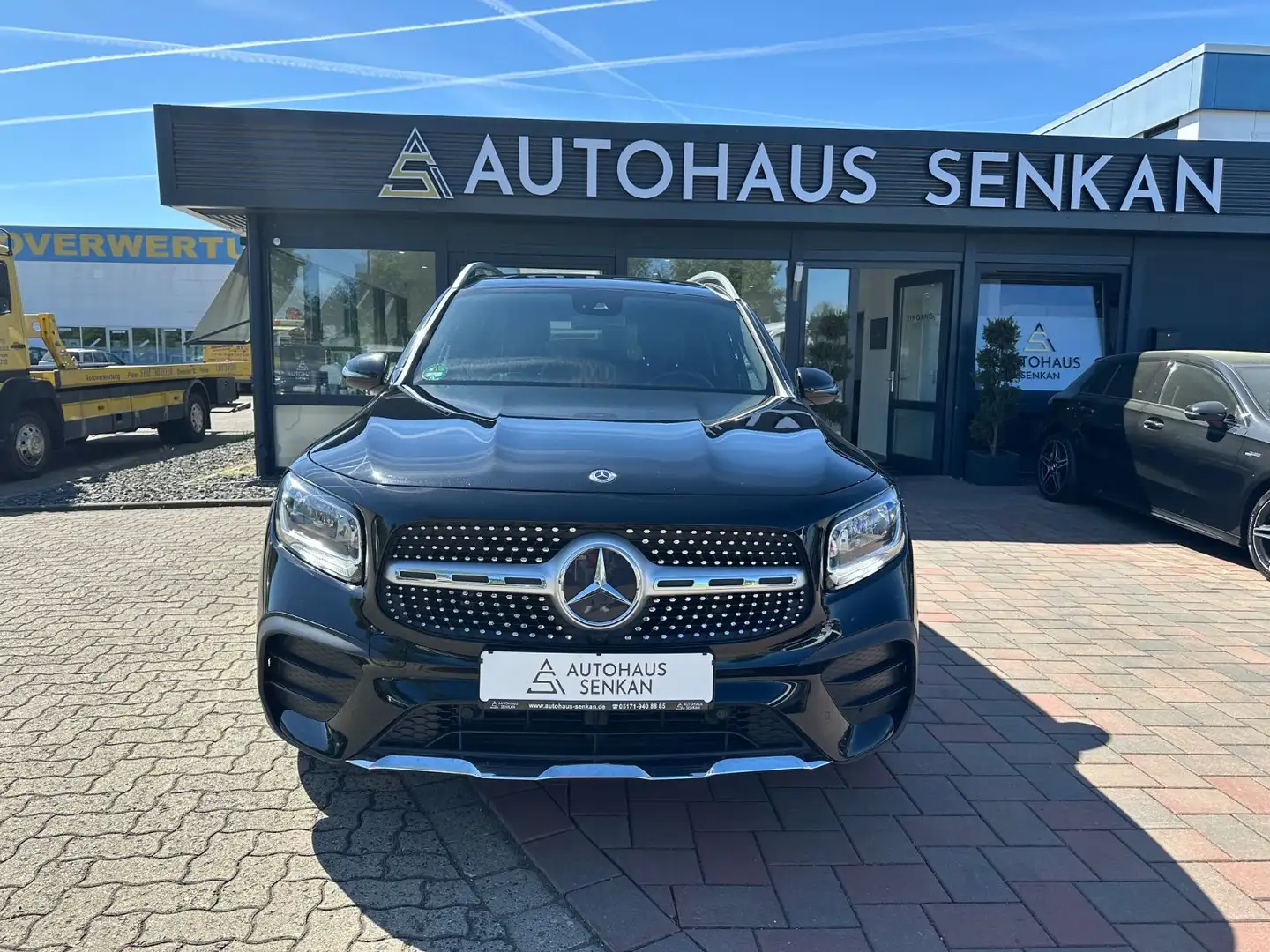 Mercedes-Benz GLB 200 AMG-Line*LEDER*AHK*MBUX* Zwart - 2