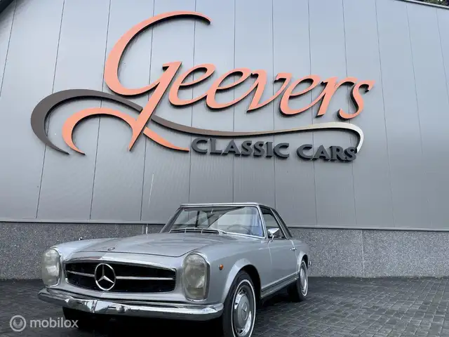 Mercedes-Benz SL 280 Pagode