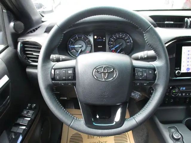 Toyota Hilux DK Invincible 4WD 2.8 D-4D MHEV Aut. Ansicht 12
