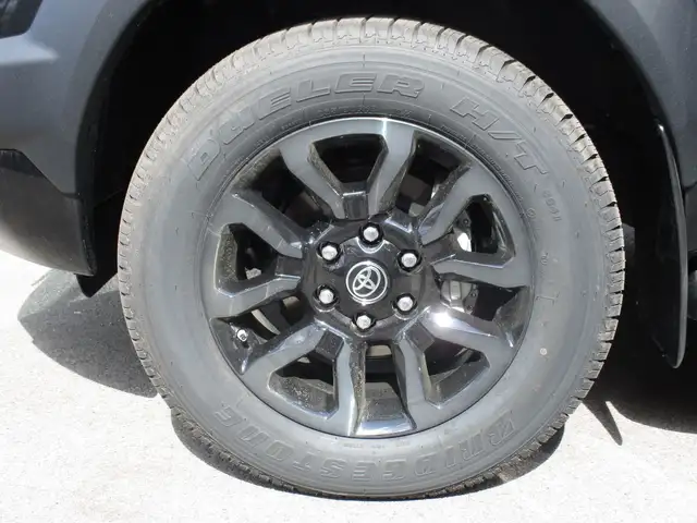 Toyota Hilux DK Invincible 4WD 2.8 D-4D MHEV Aut. Ansicht 25