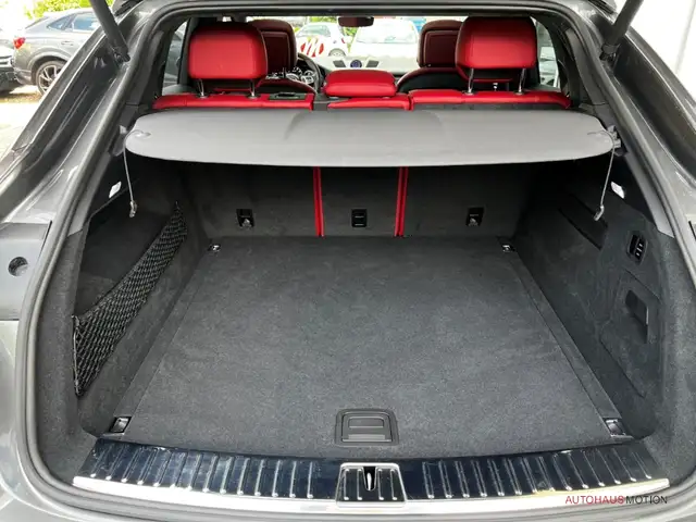 Porsche Cayenne view 15