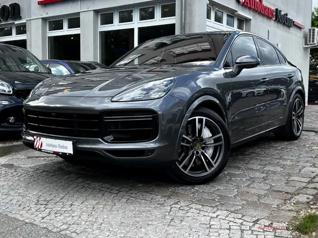 Porsche Cayenne view 2
