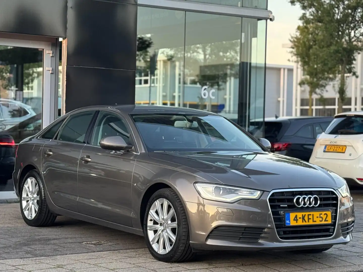 Audi A6 Limousine 2.8 FSI quattro Pro Line Grau - 2