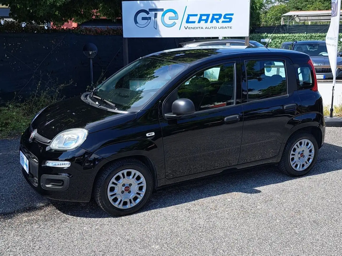 Fiat Panda 1.0 Hybrid Pop Negro - 2