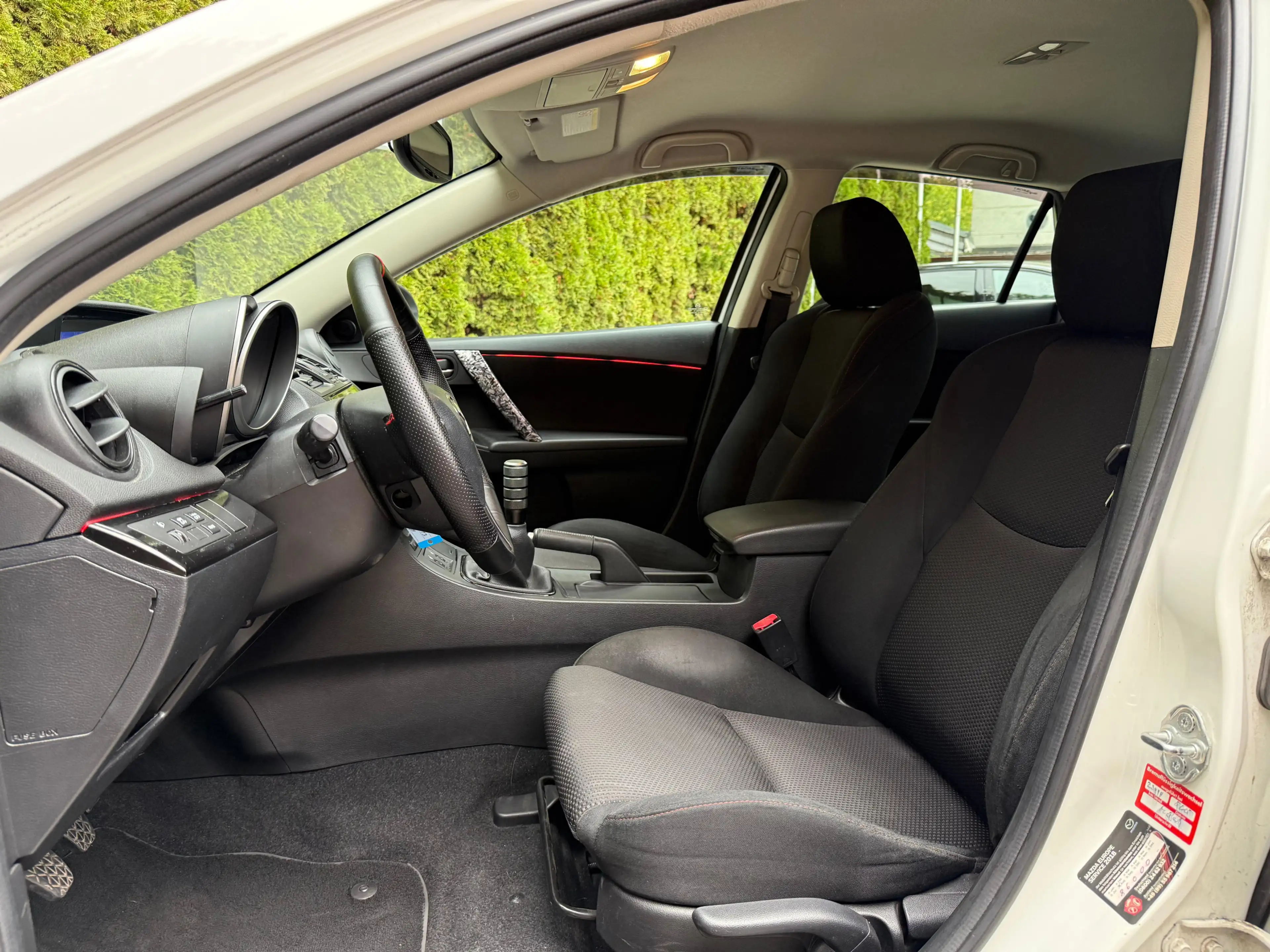 Mazda 3 2.0 Kenko Sport-Line NAV+SHZ+MAPS+AHK+AMBI+PDC — photo 8