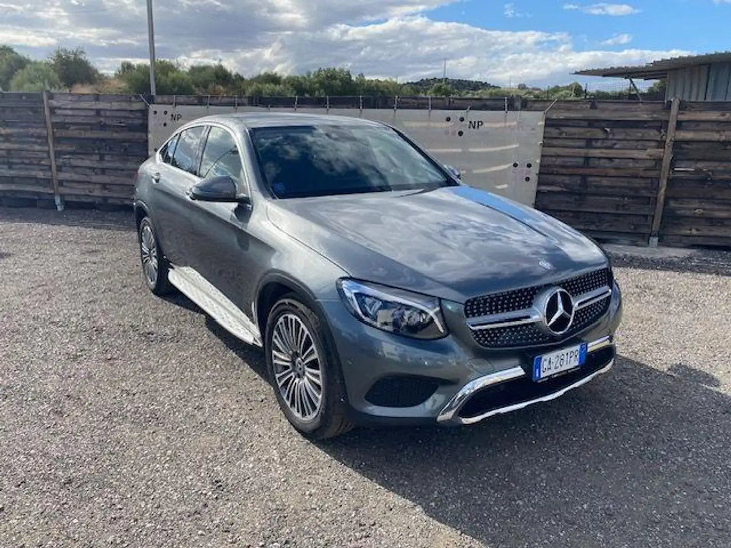Mercedes-Benz GLC 220 d 4Matic Sport Grijs - 1