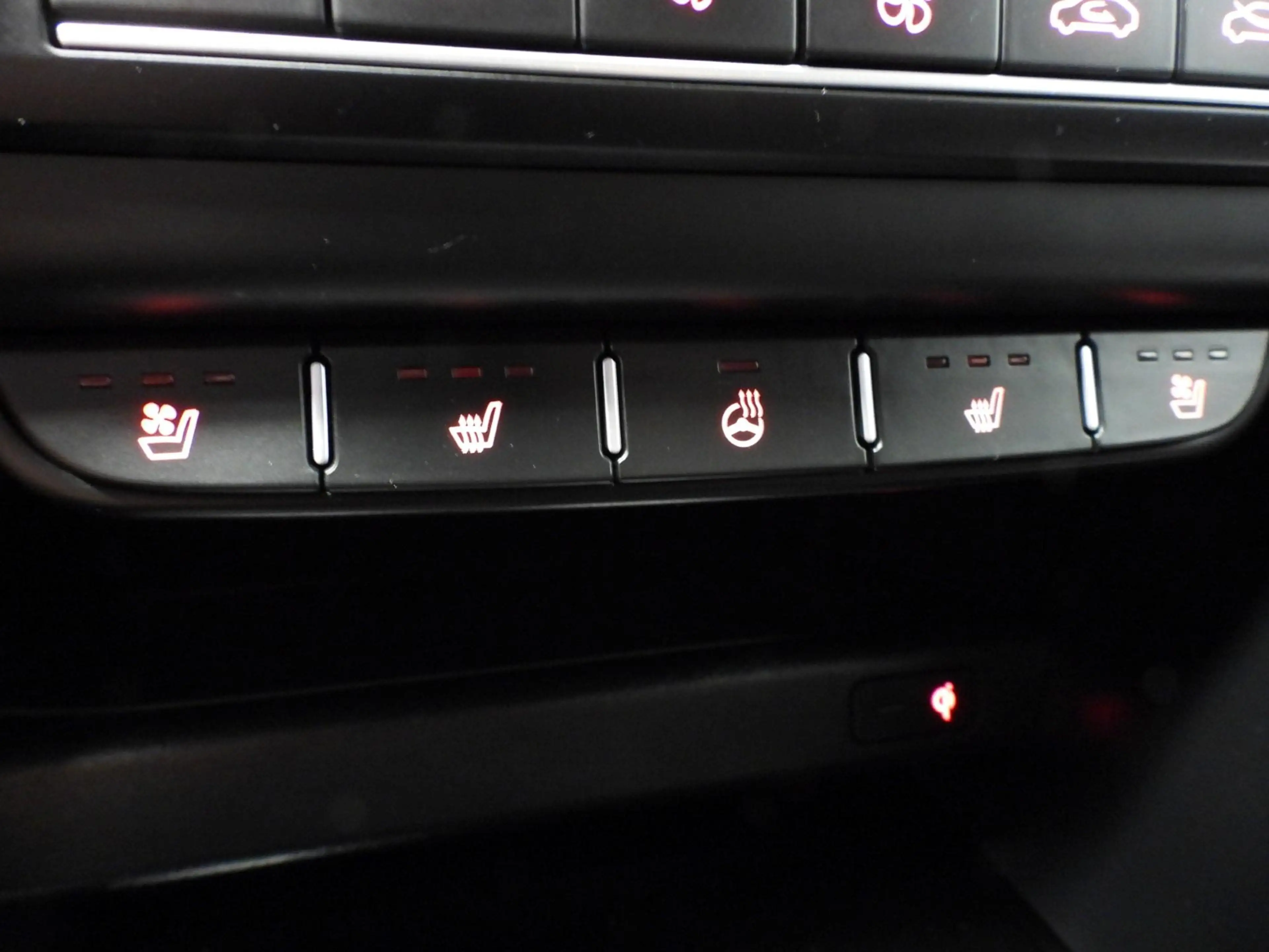 Kia XCeed 1.6 GDi PHEV Plug-In ExecutiveLine LEER/MEMORY/LED — photo 23