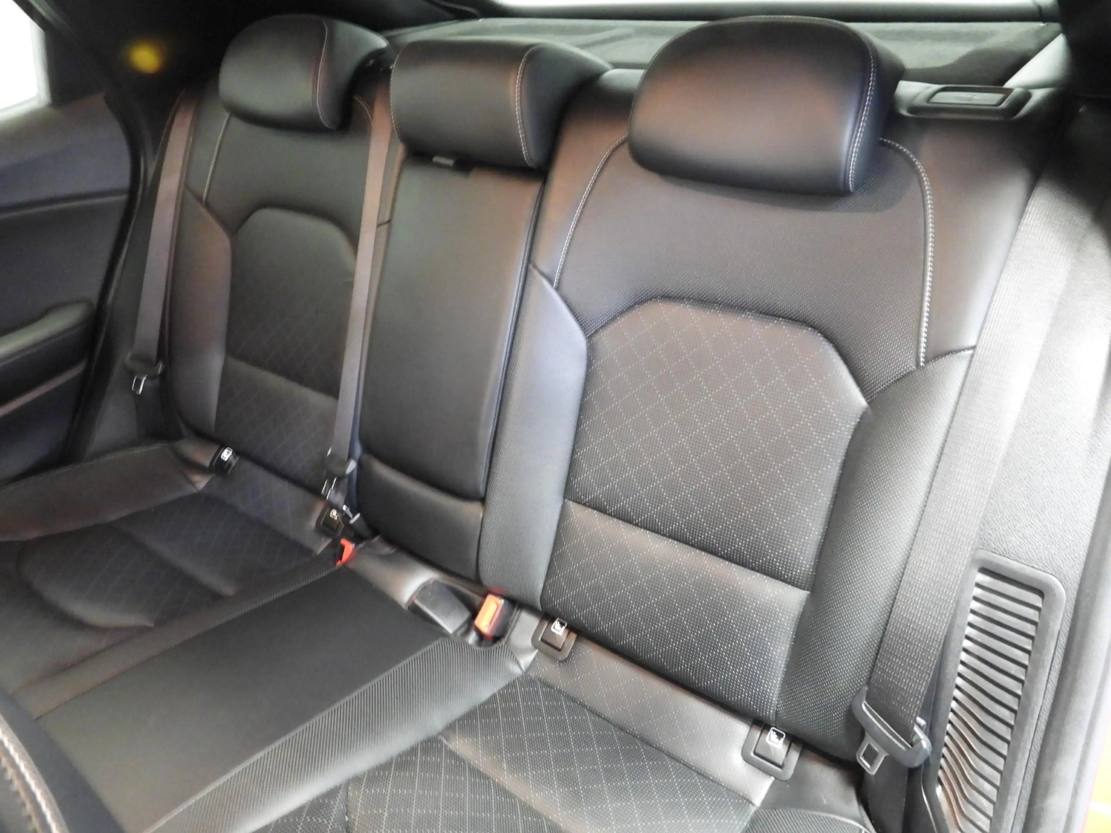 Kia XCeed 1.6 GDi PHEV Plug-In ExecutiveLine LEER/MEMORY/LED — photo 30