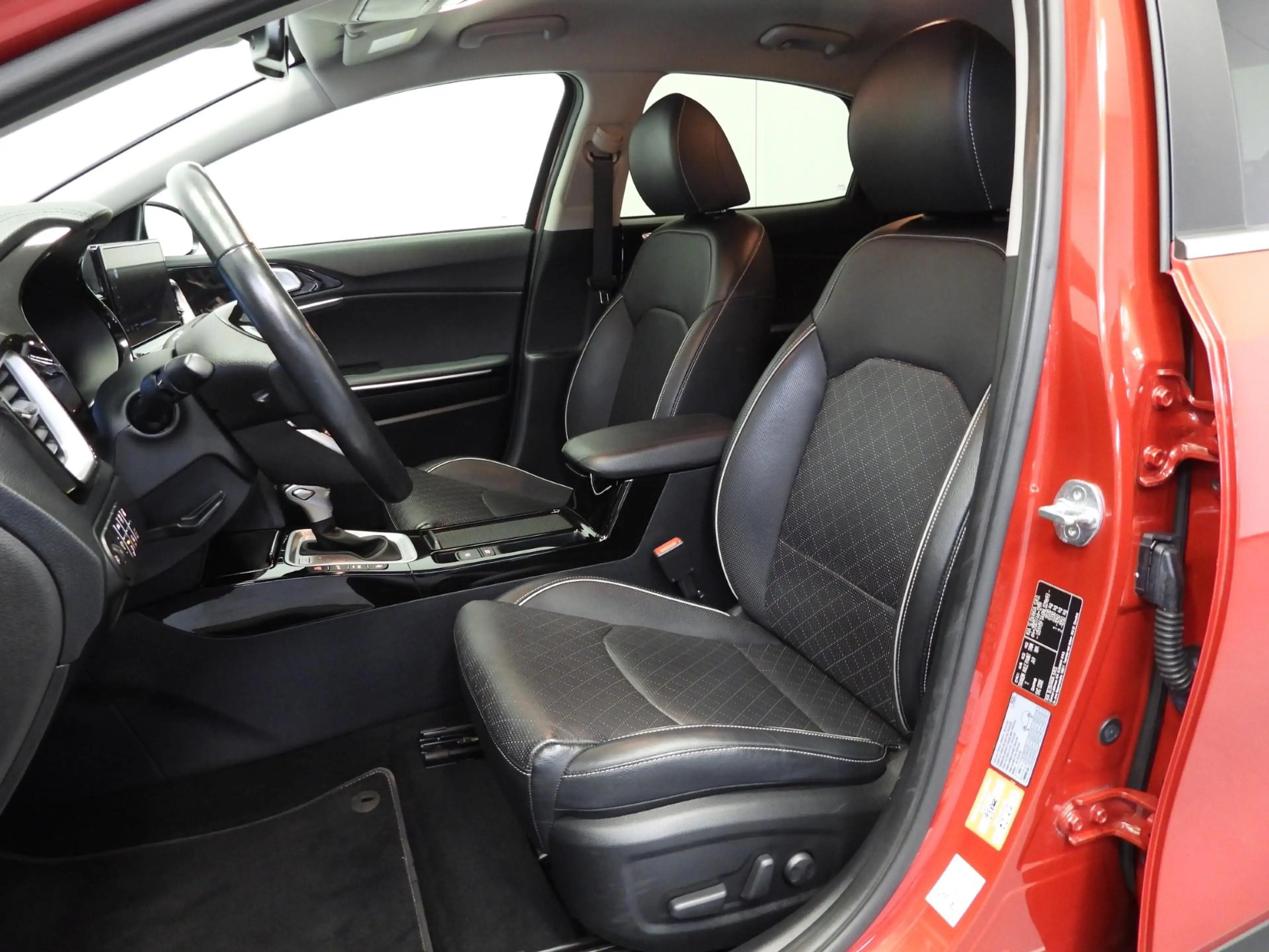 Kia XCeed 1.6 GDi PHEV Plug-In ExecutiveLine LEER/MEMORY/LED — photo 27