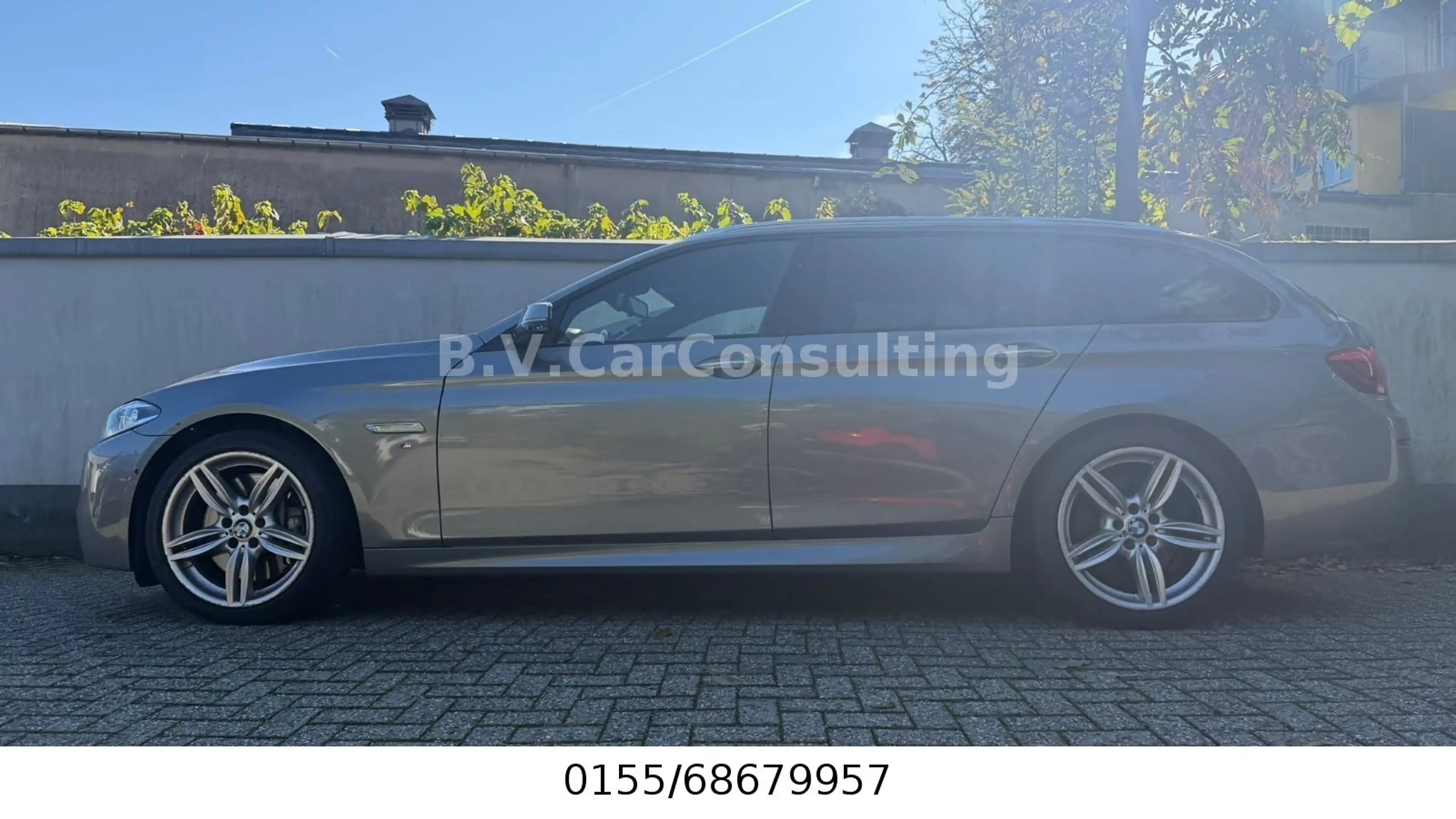 BMW 550 d Touring xDrive*HeadUp*Navi*Cam*Spurh*Absta — photo 2