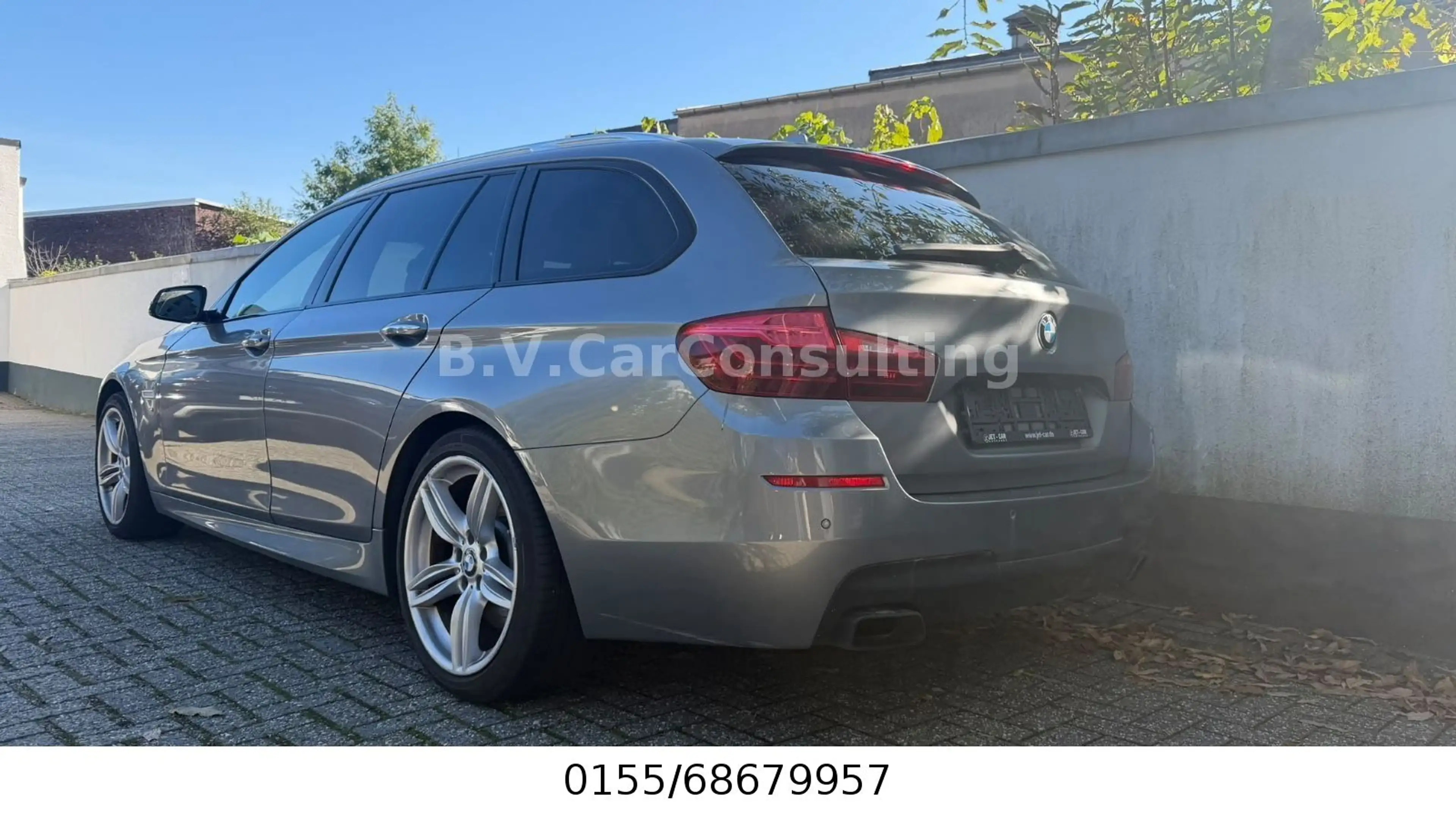 BMW 550 d Touring xDrive*HeadUp*Navi*Cam*Spurh*Absta — photo 3