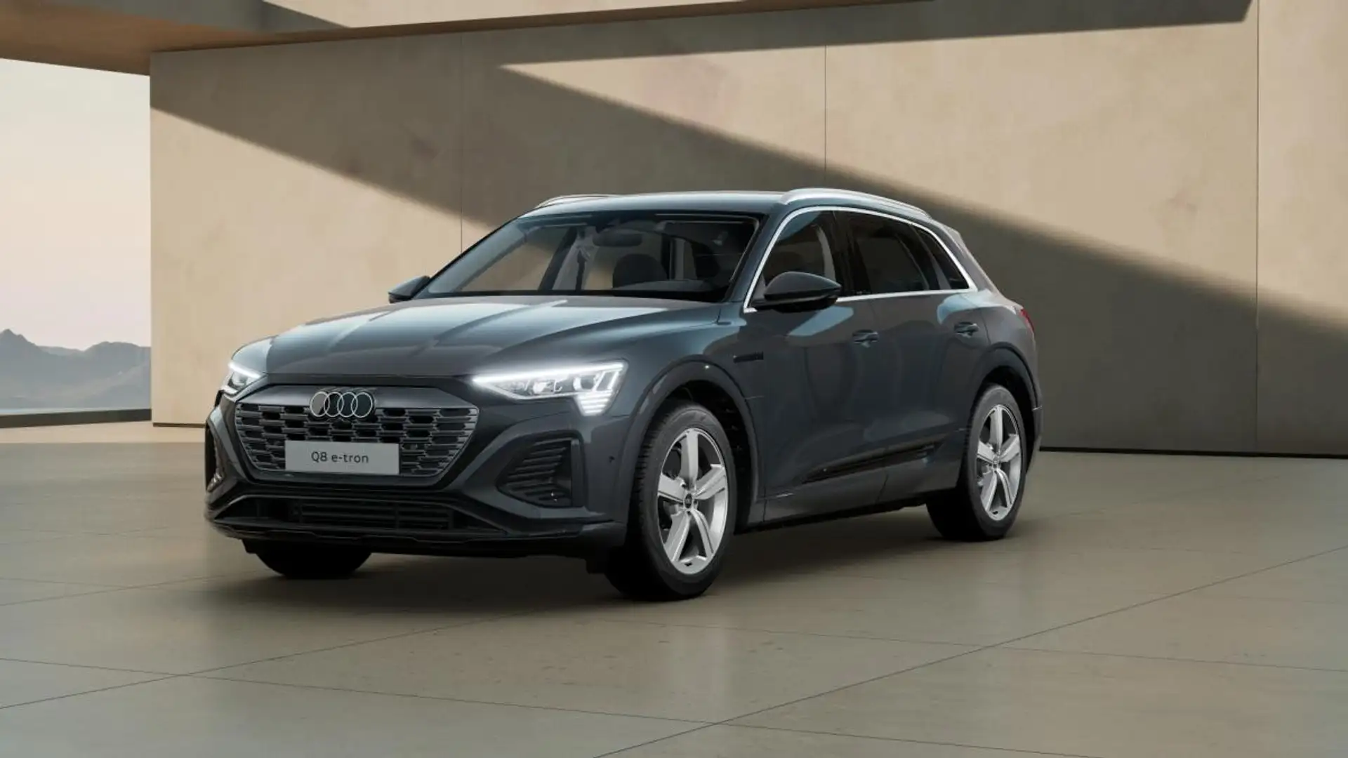 Audi Q8 e-tron S line 50 quattro, Matrix-LED, 20 Zoll Grau - 1