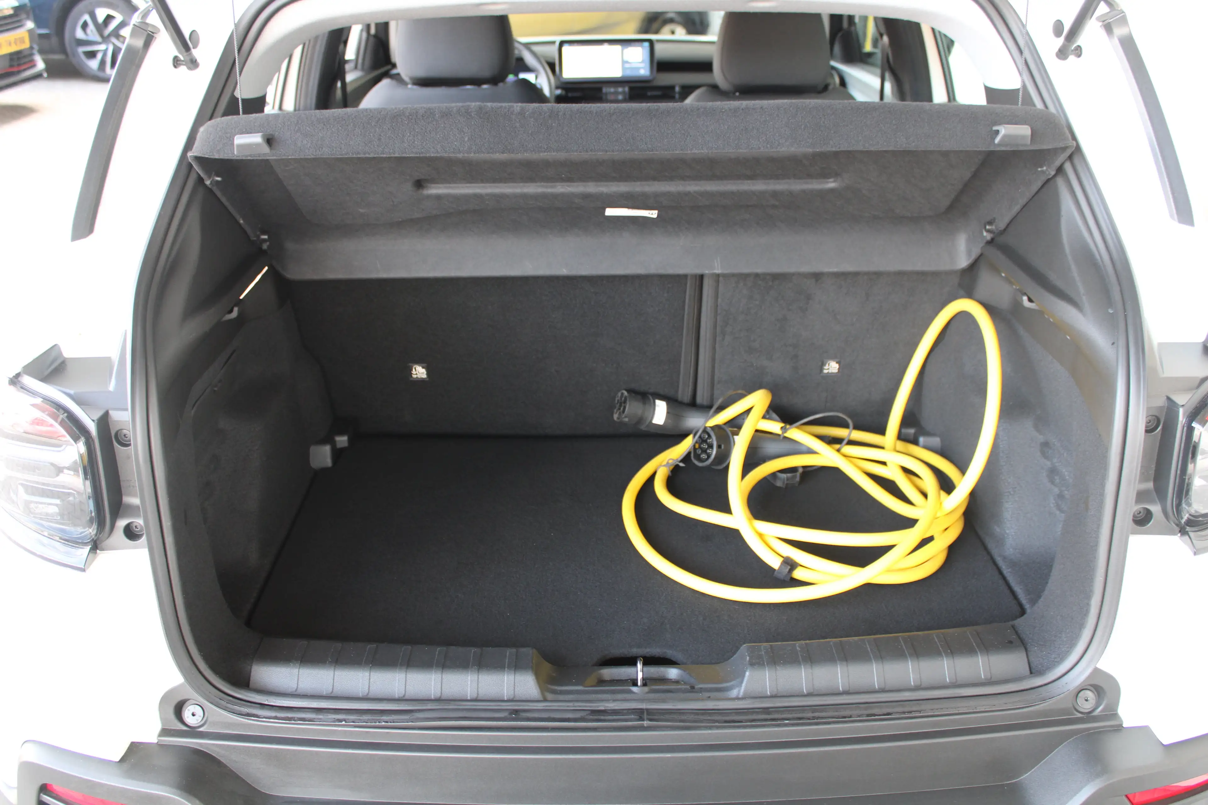Jeep Avenger Longitude 54 kWh | SOH 95% | Keyless entry | Navig — photo 30