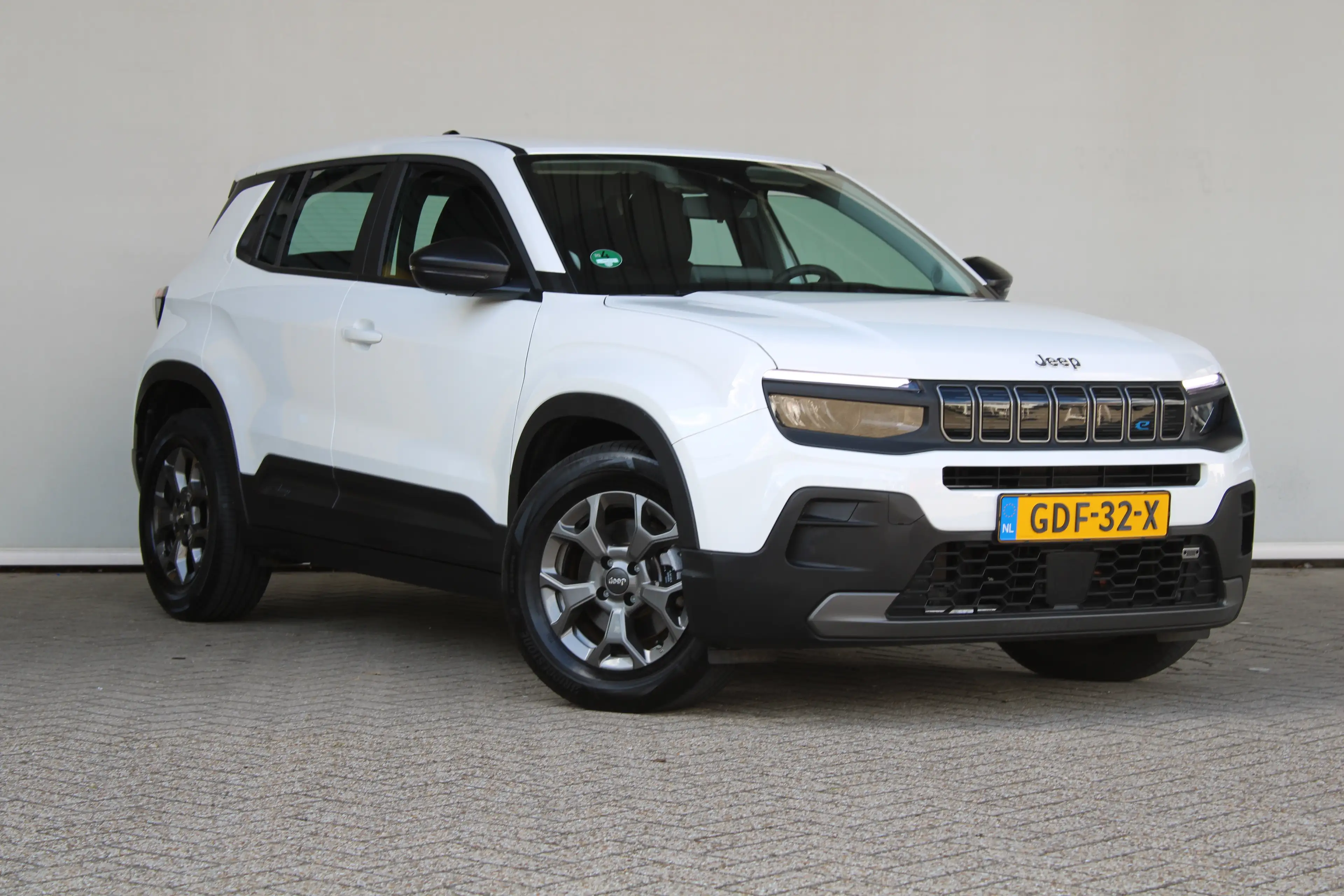 Jeep Avenger Longitude 54 kWh | SOH 95% | Keyless entry | Navig — photo 4