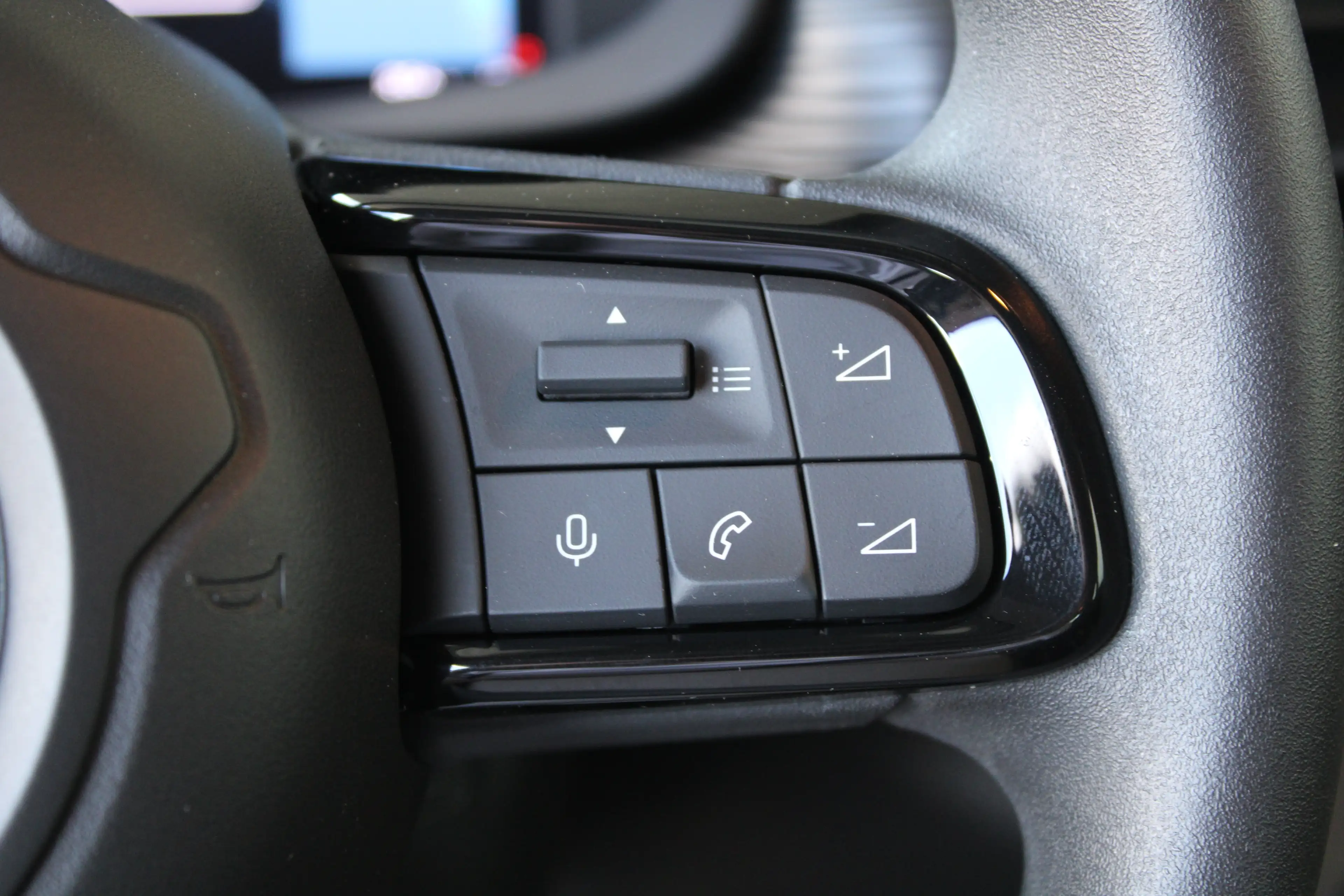 Jeep Avenger Longitude 54 kWh | SOH 95% | Keyless entry | Navig — photo 20